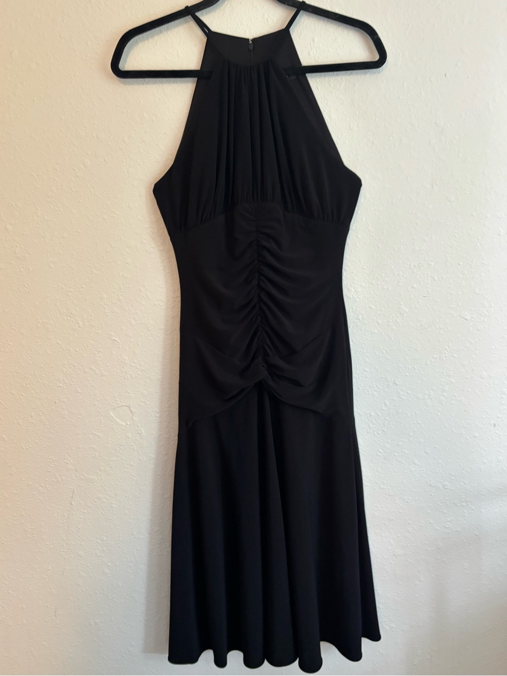 Laundry By Shelli Segal Black Halter Neckline Midi Dress with Ruched Front